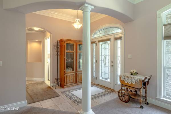 $499,900 / 3br - 1980ft2 - Gorgeous lakefront, brick home sitting on over 4 acres! (Chipley)63910447912451123