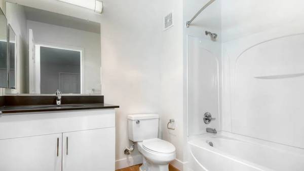 $3,385 / 2br - 1126ft2 - LARGE 2BR 2BA STEPS TO BART, CLOSE TO SHOPPING & FREEWAYS (daly city)63880135816577124