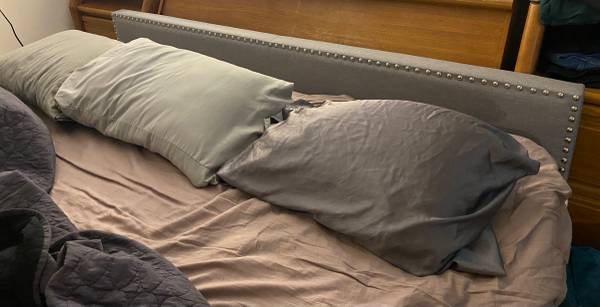 * FREE* Serta King 8” Memory Foam Mattress w/ Modern Headboard & frame 1