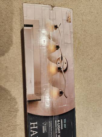 Hampton Bay 4 lights fixture 1