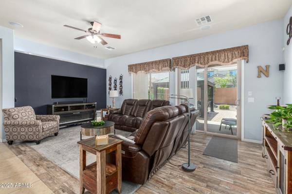 $459,000 / 3br - 2250ft2 - Sunny Arizona Home – 3BR in Festival Foothills (Buckeye)64150352411266122
