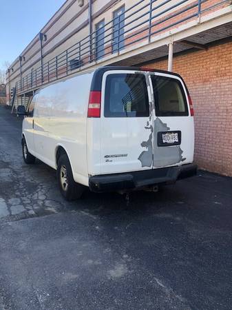 2010 - Chevy Express Cargo Van with Tommy Gate - $4,475 (West Co)63621384321793122
