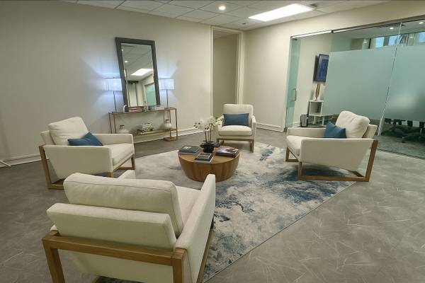 $328 Arvest Tower! Oficinas privadas desde @ $328/mes! (Oklahoma City)64151000345729120
