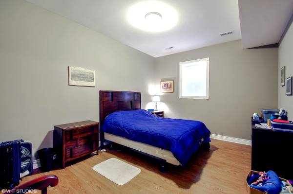 $2,545 / 3br - Huge, Rarely Available, Condo Quality 3Br/3Ba with in Unit Washer Drye (Chicago)63898860129026123