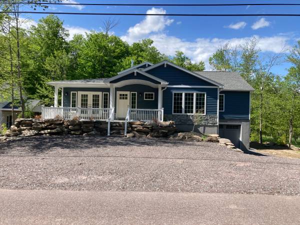 $650,000 / 3br - 4846ft2 - 3BR, 2.5BA Arts & Craft (Lake Ariel)63951424942850120
