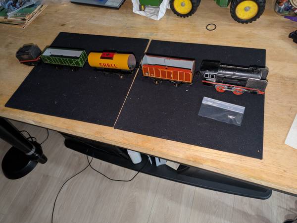 DISTLER CLOCKWORK TIN LITHO TRAIN SET W/ Tender, Carts West G 1