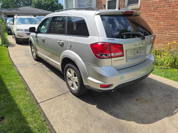 2012 DODGE JOURNEY SXT ..... LIMPIO ... FUNCIONA GENIAL .. - $3,900 (Oak lawn)63616776483713122