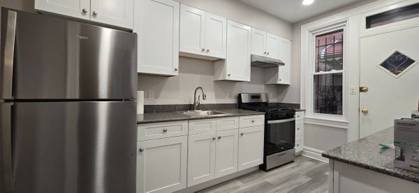 $3,500 / 2br - 1250ft2 - Amplio departamento de dos dormitorios, posiblemente tres (ASTORIA)63827268111491124
