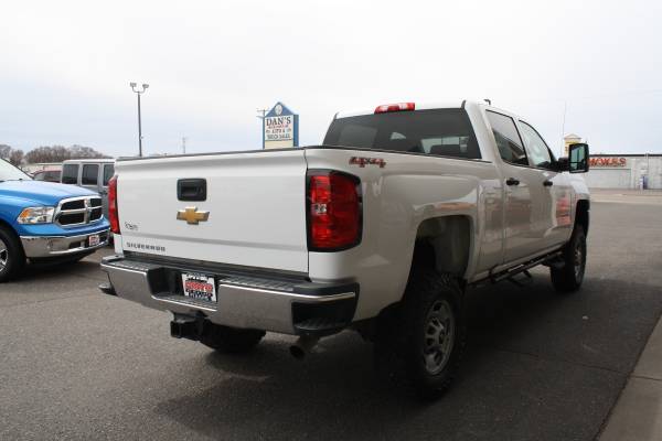 2016 Chevrolet SILVERADO 2500HD CREW - Photo 3