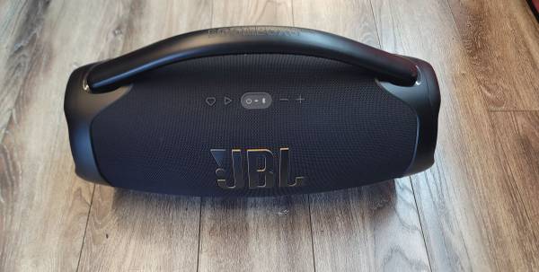 Altavoz portátil inalámbrico JBL Boombox 3 con WiFi y Bluetooth, color negro - IP67 D - $350 (Mission Hills)63471427091329120