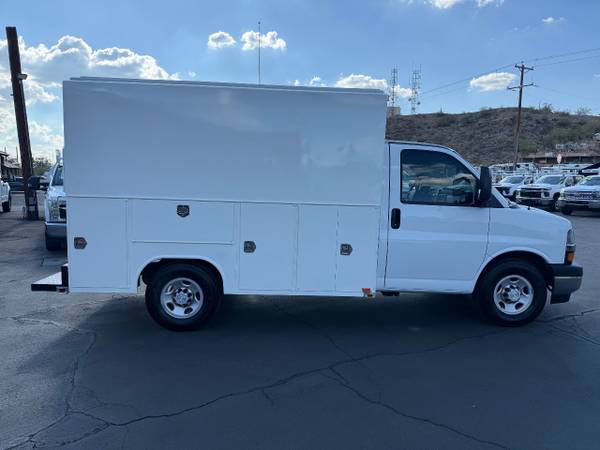 2018 Chevrolet Express 3500 KUV Furgón de servicio/utilidad/Camioneta - $29,995 (Mesa)63490572445827123