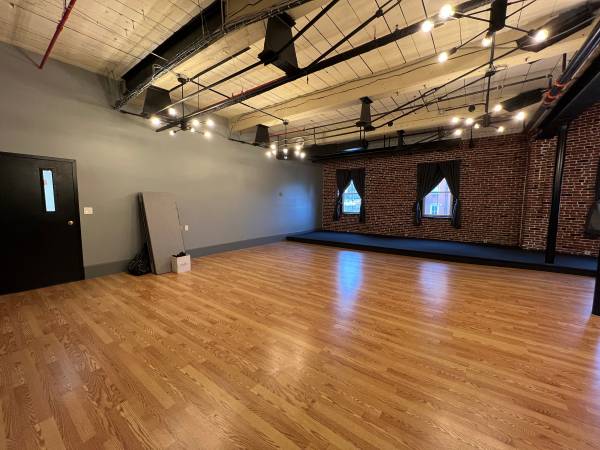 $1,300 / 940ft2 - Office Near Do​ver (LM320) (Rollinsford, NH)63931790381826121
