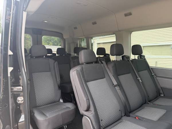 2022 Ford Transit 350 XLT - Photo 8