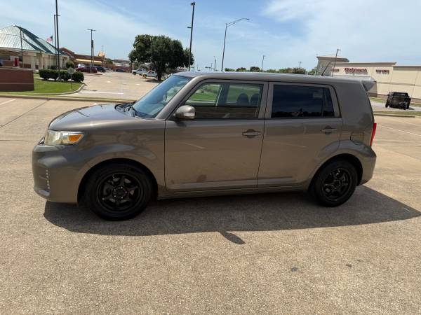 2014 Scion XB con bajos kilómetros, Toyota impecable - $9.995 (College Station)63470430798595122