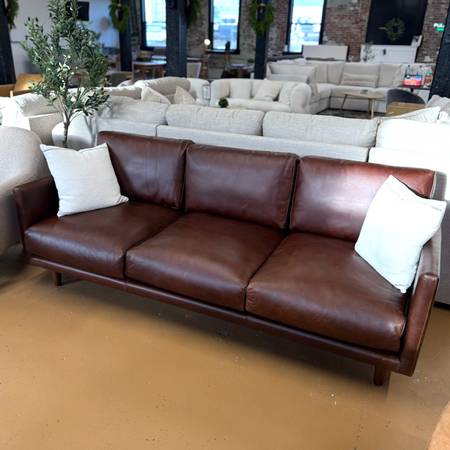 ARTICLE - Nirvana Leather Sofa (Indiana Brown) 1