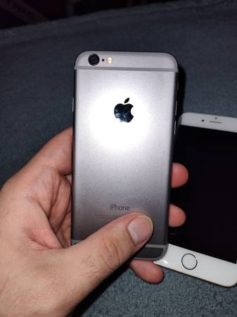 Two iphone 6's - $50 (Park Slope Brooklyn)63470648555393123