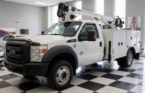 2016 Ford F-550 4x4 Reg Cab Mechanics Truck ((1-Owner, Only 150K Miles 1