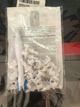 New Q-Grips Ear Wax Remover with Reusable and Washable Replacement Sof 1