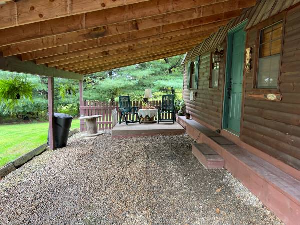 $725 / 1br - One Bed One Bath Cabin for Rent63824141738625121