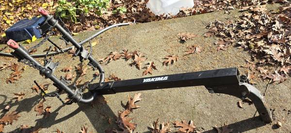 Yakima Multiple Bike Rack (Hitch) 1