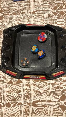 Battle strikers with tray 1