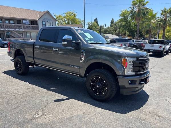 2017 Ford F250 Super Duty Platinum*4X4*Totalmente equipado*Techo panorámico*FX4 - $56,999 (Supreme Auto Llama al 916-695-3086 fair oaks)63470759597059124
