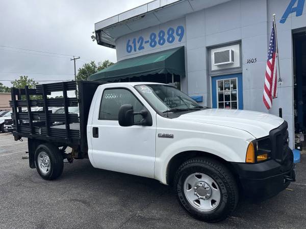 2007 FORD F-250 SUPER DUTY STAKE BODY SRW TRUCK - $9,287 (Virginia Beach)63621739743619121