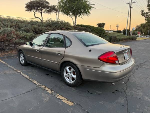 2002 Ford Taurus SE. Estado perfecto. Dueño único. Informe Carfax disponible - $3,500 (San Diego)63440818165379122