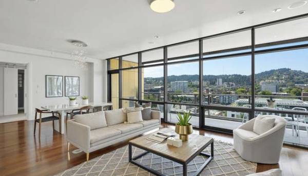 $1,800 / 2br - 1660ft2 - Super Views Of West Hills/Cityscape/Bridges/Mt. Adams64039222621827124