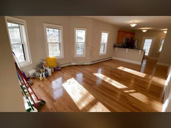 $1,200 / 6br - Renovated Apt in Somerville near Porter Sq w/ Private Bath (Porter Square/Davis Square)63856338724739120
