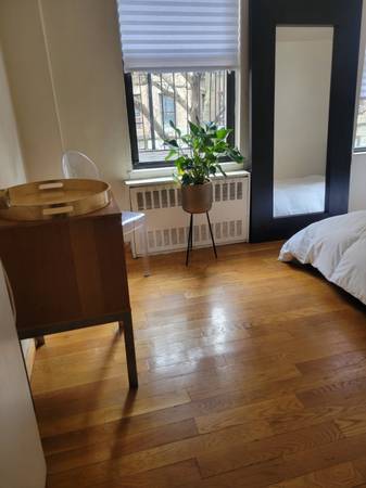 $950 / 2br - Large bedroom in Harlem available Oct. 4th. (Harlem / Morningside)63945497475458122
