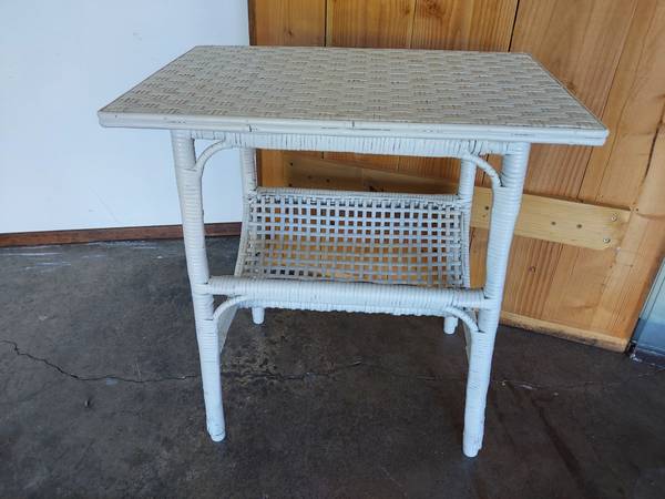 Wicker side table 1