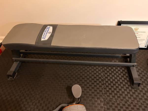 Weight bench with dumbbell rack 1