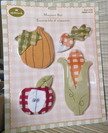 Packs of 4 Refrigerator Magnets Hallmark 1