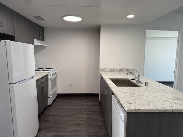 $2,099 / 2br - Apartamentos Vista Lane (San Ysidro)63657310295939124
