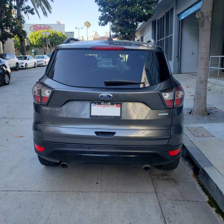 2017 Ford Escape SE (VENDIDO) - $5,000 (Los Ángeles)63618267780355124