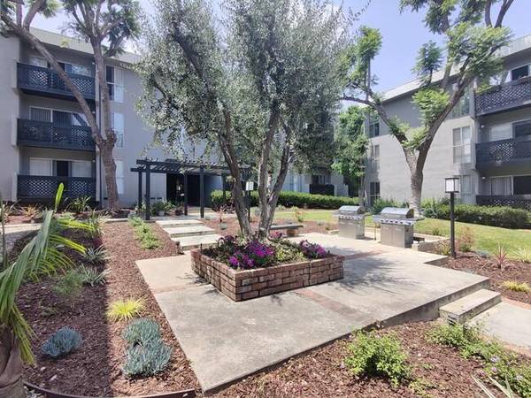 $2,270 / 1br - 700ft2 - Elevator Serviced Building(s), Package Locker System, Kitchen Pantry (Western San Gabriel Valley)63701223090307121
