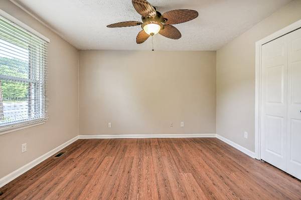$1500.00 / 2br - 1116ft2 - Modern 2 Bed, 2.5 Bath Unit in Mount Caramel | $1500/mo | Available 1063915584522370124