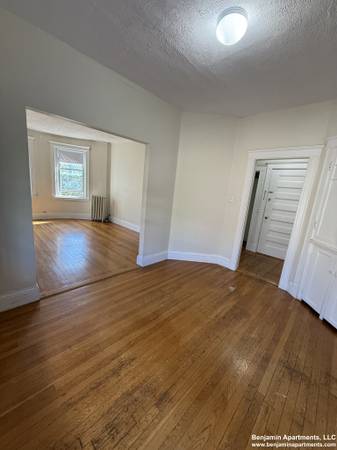 $3,245 / 2br - Available NOW - NO BROKER FEE - FREE HEAT, Building Laundry, CATS OK!! (Cleveland Circle)63620274408963122
