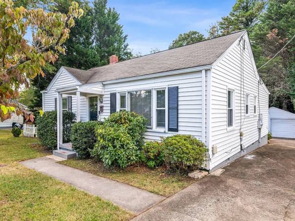 $1,050 / 3br - 1375ft2 - 3beds/1.5bath for rent (Greensboro)64027445037569120