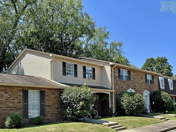 $929 / 2br - 864ft2 - 2/BD 1.5/BA, Onsite Laundry Center, Ample Parking (547 Plyleys Ln, Chillicothe, OH)63905635954178123