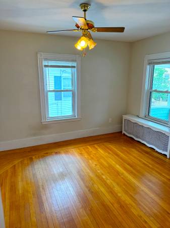 $3,000 / 2br - Great 2 Level, 2 Bedroom, 2 Office Rms, Parking, W-D, Yard, Balconies (Somerville -Winter Hill)63614178626049121
