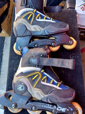 ROLLER BLADES 1