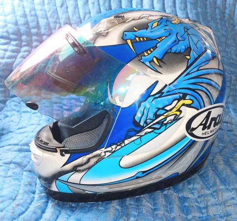 Arai Fullface Helmet with gorgeous graphics - size small 1