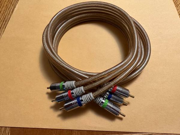 Component Video Cable 1