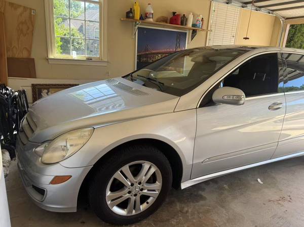 22006 Mercedes Benz R500 Sport Wagon  Venta Privada $1800 160k millas - $1,800 (Atlanta)63620378307331124