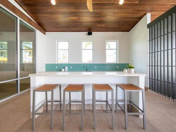 $3,602 / 2br - 973ft2 - When Minutes Matter, Live Where You Work and Play. (Ewa Beach)63939531888898124