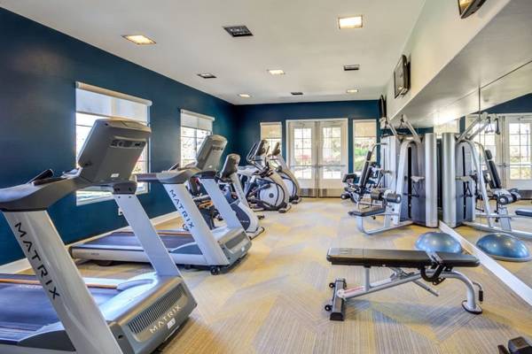 $3,022 / 2br - 998ft2 - Close to Park, Granite Countertops, 2bd (11600 Compass Point Dr N, San Diego, CA)63775675499523123