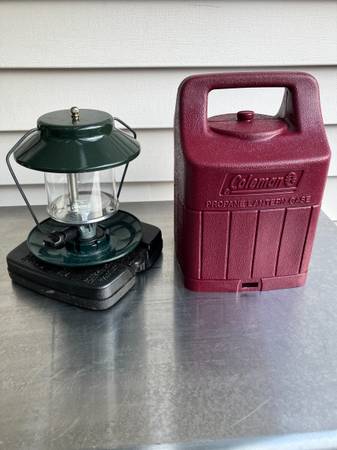 Coleman Propane Lantern with Case 1