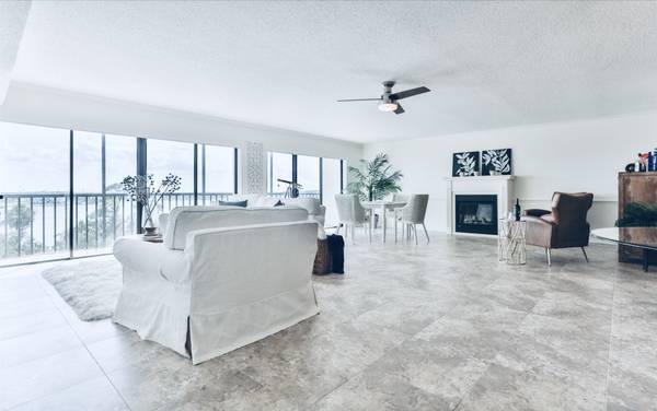 $2,995 / 3br - 2000ft2 - STUNNING LIFESTYLE CHANGE-2500sf PENTHOUSE-DRAMATIC SUNSETS (Daytona Beach)63791575278849122
